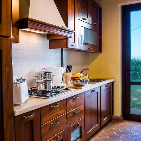 La Torre Dei Fagiani 8&2 Emma *